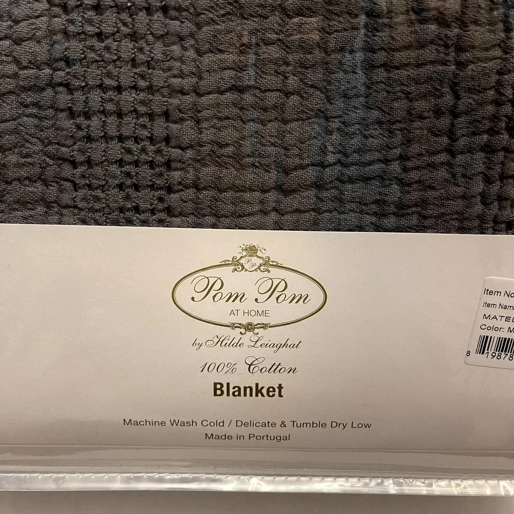 Pom Pom at Home Nantucket Gray Midnight Matelassé Quilt NWT Size Queen